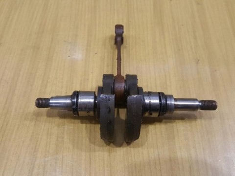 SHINDAIWA YB 301 WAŁ KORBOWY KORBOWÓD ORYG