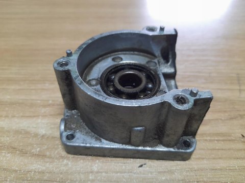 ACTIVE 4.0 KARTER OBUDOWA SILNIKA KORPUS POŁÓWKA