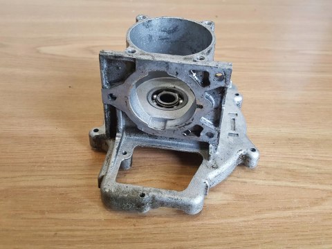 HOMELITE I625CD KARTER OBUDOWA SILNIKA KORPUS