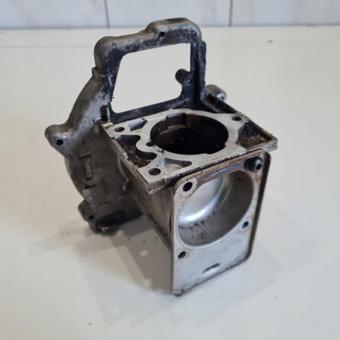 HOMELITE ST155 KARTER OBUDOWA SILNIKA KORPUS