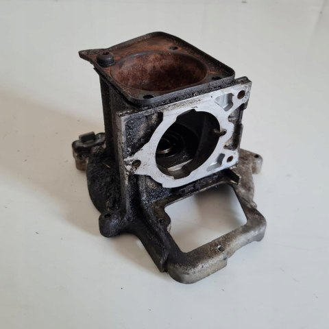 HOMELITE ST155 KARTER OBUDOWA SILNIKA KORPUS