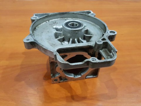 HOMELITE ST155 KARTER OBUDOWA SILNIKA KORPUS