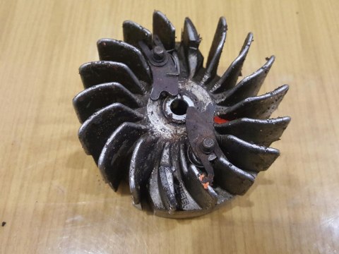 JONSERED 451 MAGNETO KOŁO MAGNESOWE ORYG