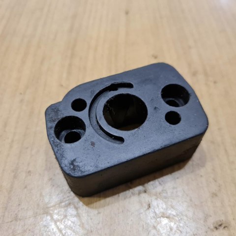 MCCULLOCH MD 320 AV KRÓCIEC PODSTAWA MOCOWANIE