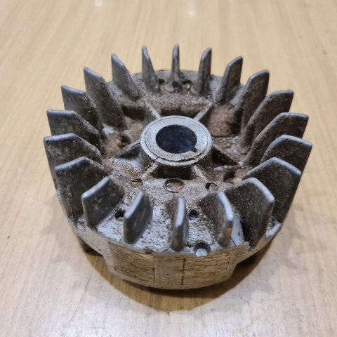 MCCULLOCH MD 320 AV MAGNETO KOŁO MAGNESOWE