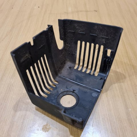 MCCULLOCH MD 320 AV OSŁONA OBUDOWA POKRYWA KORPUS