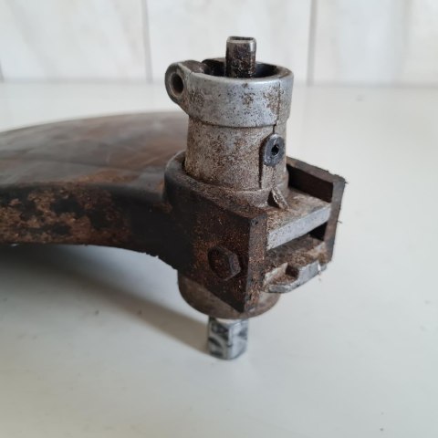 MCCULLOCH MD 320 AV OSŁONA POKRYWA GŁOWICA TNĄCA