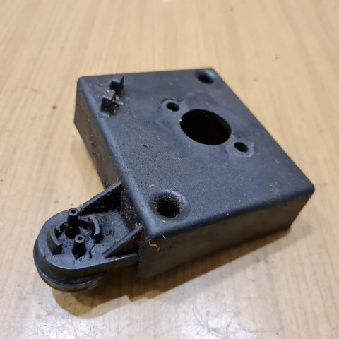 MCCULLOCH MD 320 AV PODSTAWA OSŁONA OBUDOWA