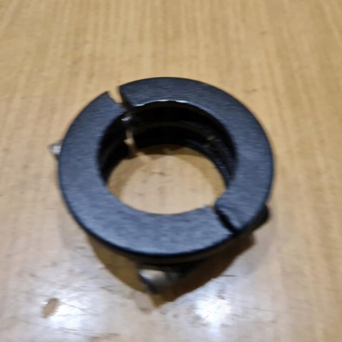 MCCULLOCH MD 320 AV UCHWYT MOCOWANIE OBEJMA