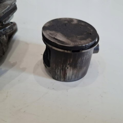 MCCULLOCH MD 330 AV CYLINDER TŁOK ORYGINAŁ KOMPLET