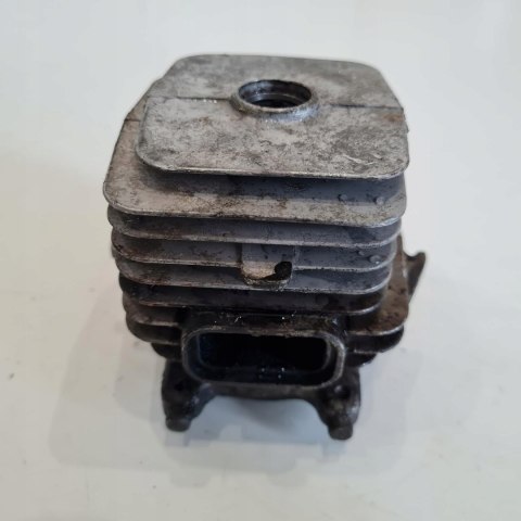 MCCULLOCH MD 330 AV CYLINDER TŁOK ORYGINAŁ KOMPLET