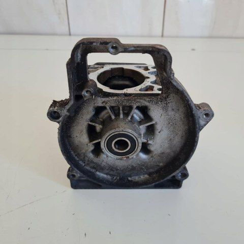 HOMELITE UT 20748 KARTER OBUDOWA SILNIKA KORPUS