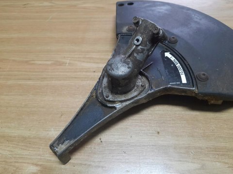 MCCULLOCH MD 330 AV GŁOWICA TNĄCA OSŁONA OBUDOWA