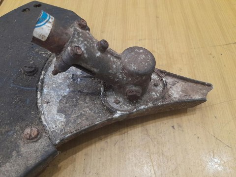 MCCULLOCH MD 330 AV GŁOWICA TNĄCA OSŁONA OBUDOWA