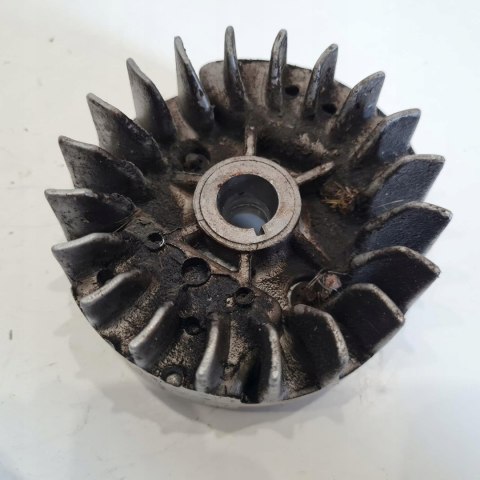 MCCULLOCH MD 330 AV MAGNETO KOŁO MAGNESOWE