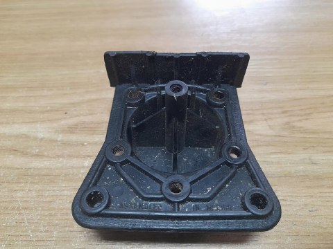 MCCULLOCH MD 330 AV OSŁONA OBUDOWA POKRYWA KORPUS