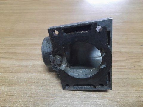 MCCULLOCH MD 330 AV OSŁONA OBUDOWA POKRYWA KORPUS