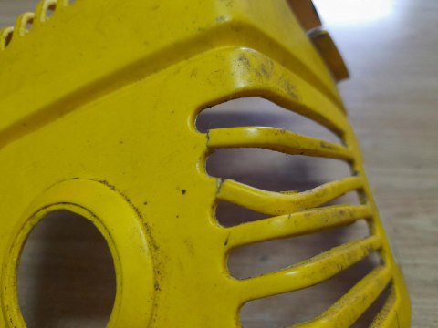 MCCULLOCH MD 330 AV OSŁONA OBUDOWA POKRYWA KORPUS