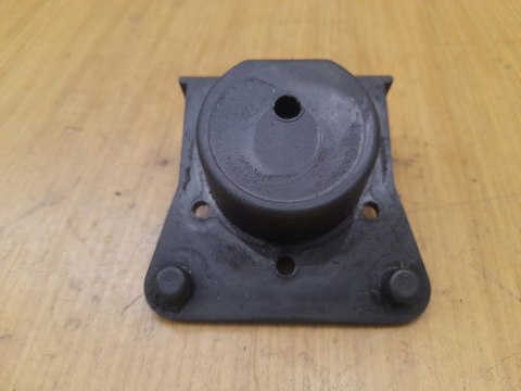 MCCULLOCH MD 330 AV OSŁONA OBUDOWA POKRYWA KORPUS