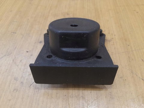 MCCULLOCH MD 330 AV OSŁONA OBUDOWA POKRYWA KORPUS