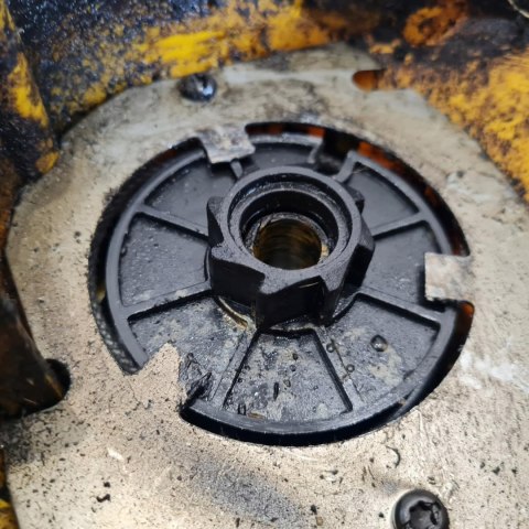 MCCULLOCH MD 330 AV OSŁONA OBUDOWA SZARPAKA STARTERA