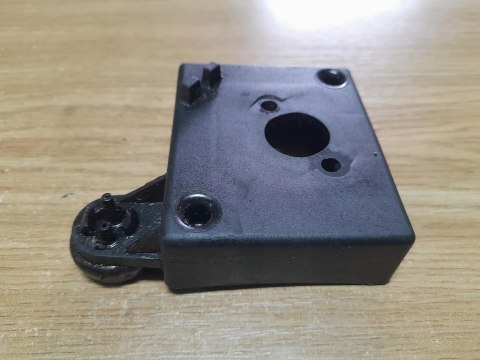 MCCULLOCH MD 330 AV PODSTAWA MOCOWANIE OBUDOWA