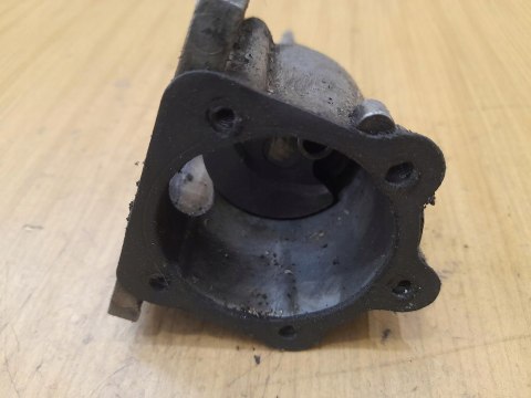 MCCULLOCH MD 330 AV WAŁ KORBOWY KARTER OBUDOWA