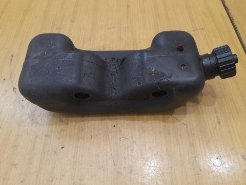 MCCULLOCH MD 330 AV ZBIORNIK PALIWA BAK