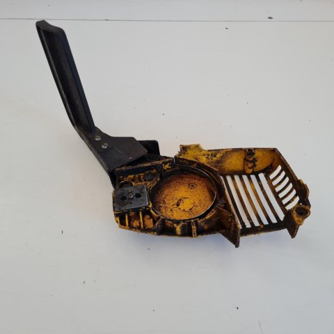 MCCULLOCH MINI MAC 833AV OSŁONA OBUDOWA DŹWIGNIA HAMULCA